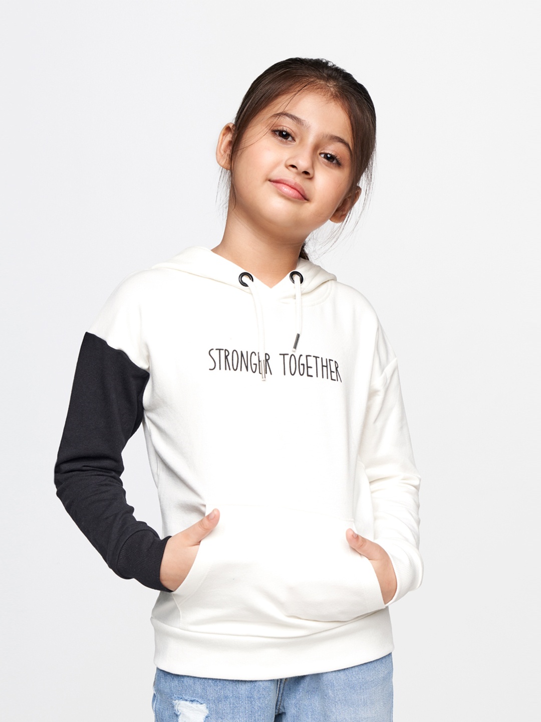 

AND Girls White Printed Hooded Sweatshirt