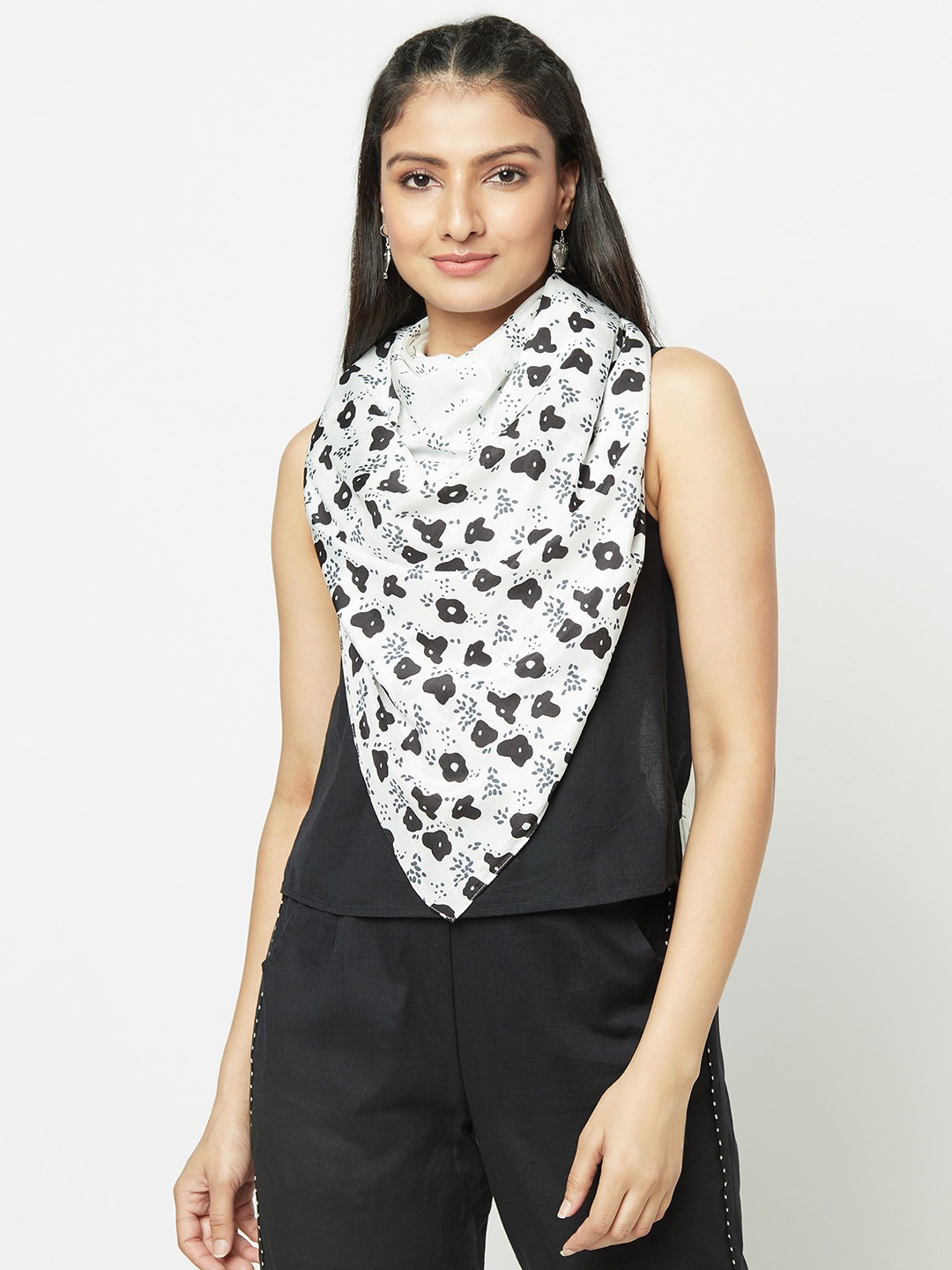 

Fabindia Women White & Black Printed Scarf