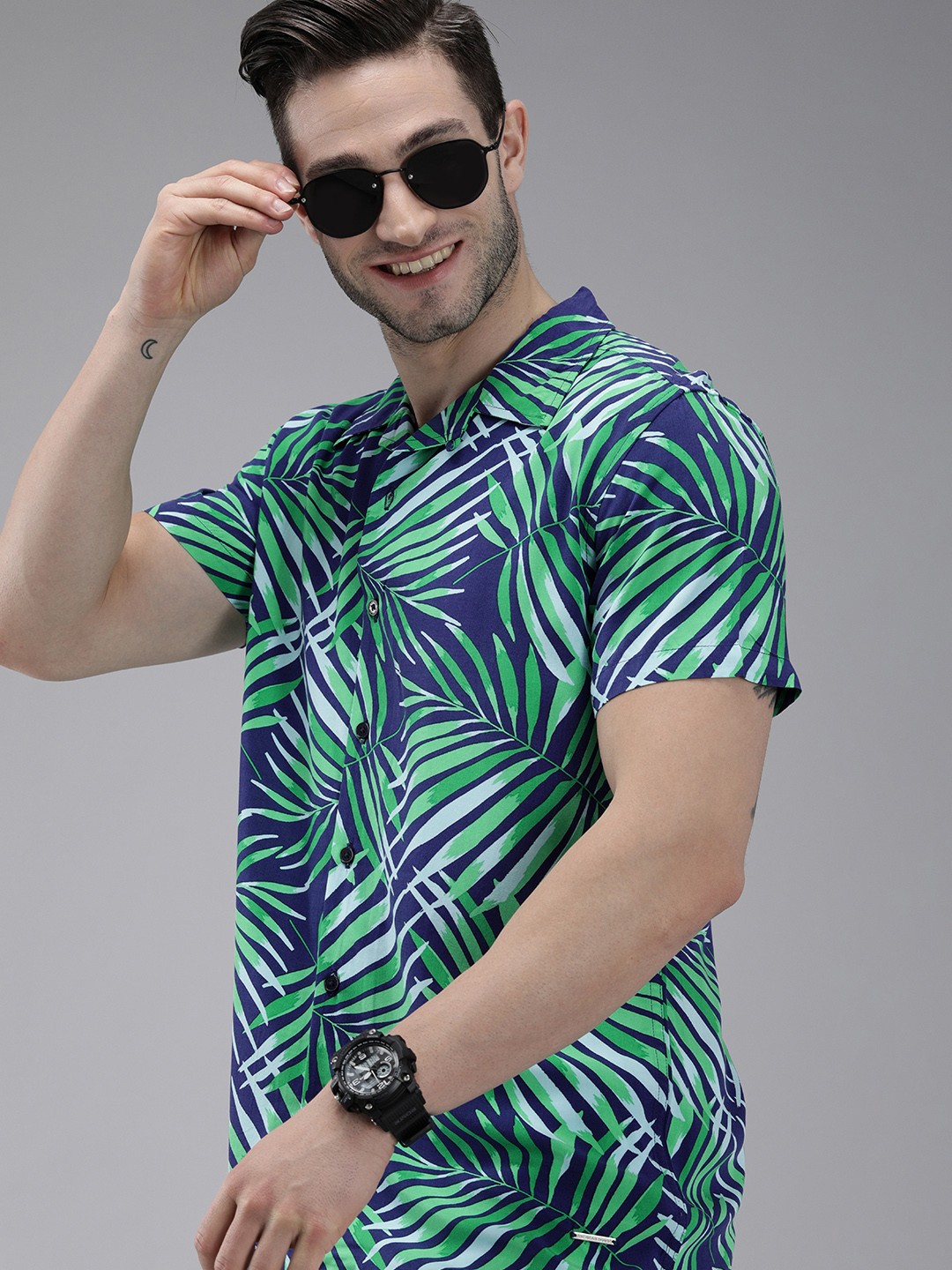 

THE BEAR HOUSE Men Navy Blue & Green Slim Fit Floral Printed Casual Shirt