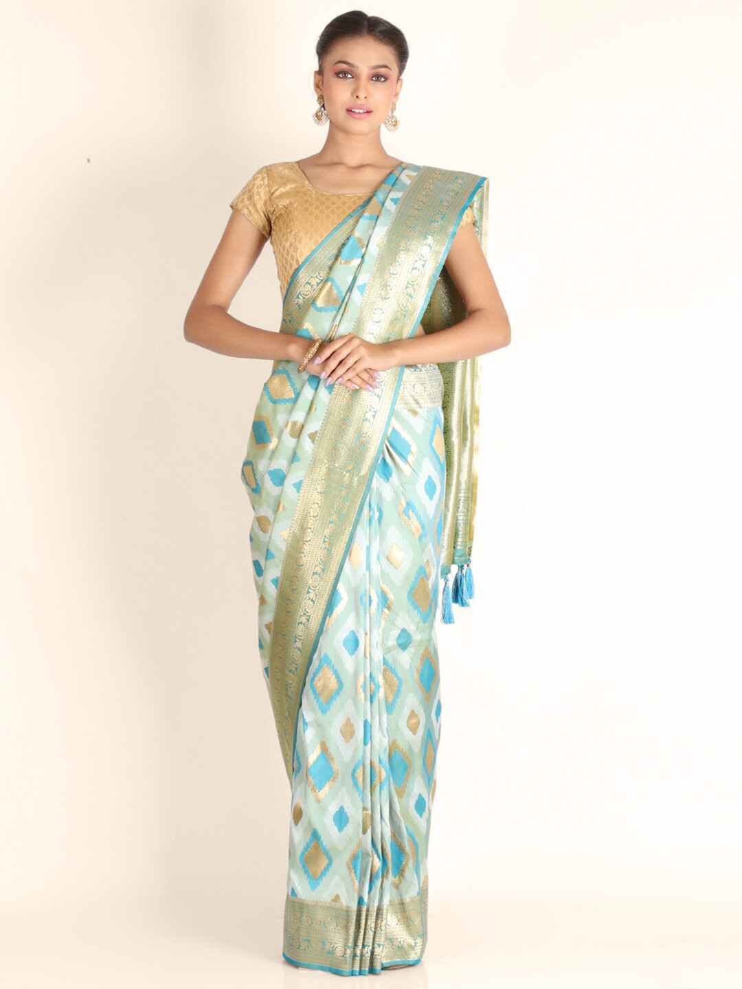 

KAJREE Green & Gold-Toned Woven Design Zari Pure Silk Saree