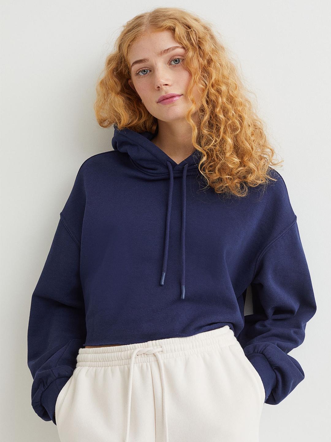 

H&M Women Blue Solid Cropped Hoodie