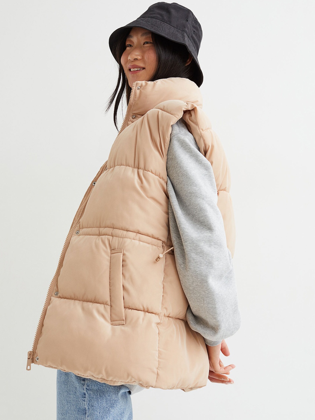 

H&M Woman Beige Padded patent gilet