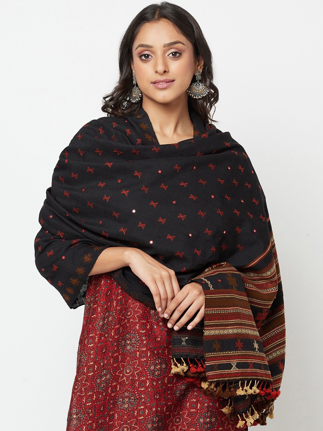 

Fabindia Women Black & Red Embroidered Woollen Shawl