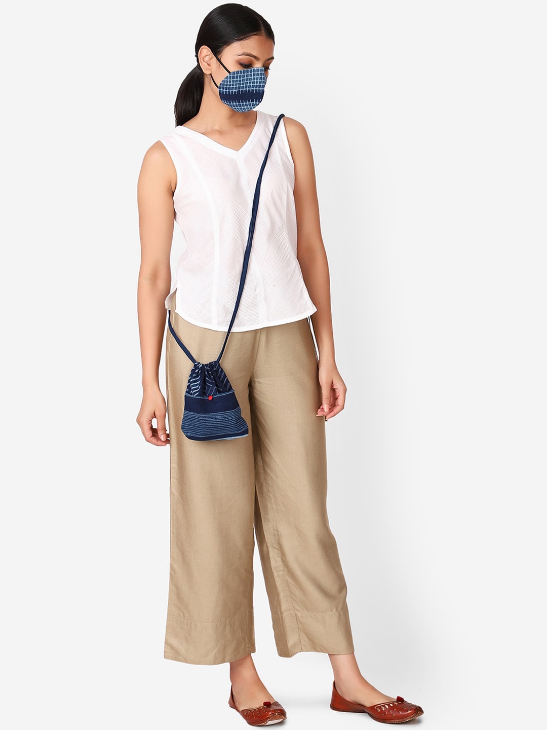 

Fabindia Blue Printed Reusable Cotton Cloth Mask With Sling Bag