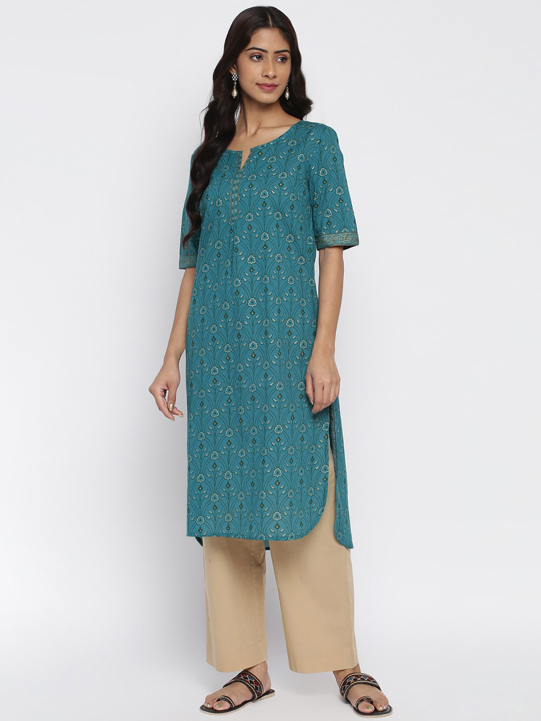 

Fabindia Women Teal Geometric Keyhole Neck Flared Sleeves Thread Work Kurta
