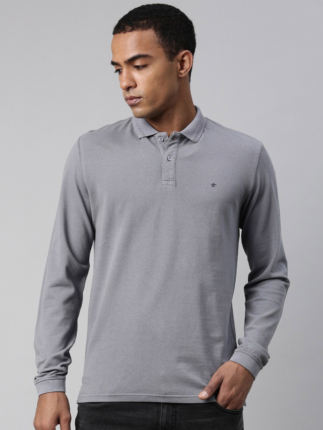 

Breakbounce Men Grey Solid Polo Collar T-shirt