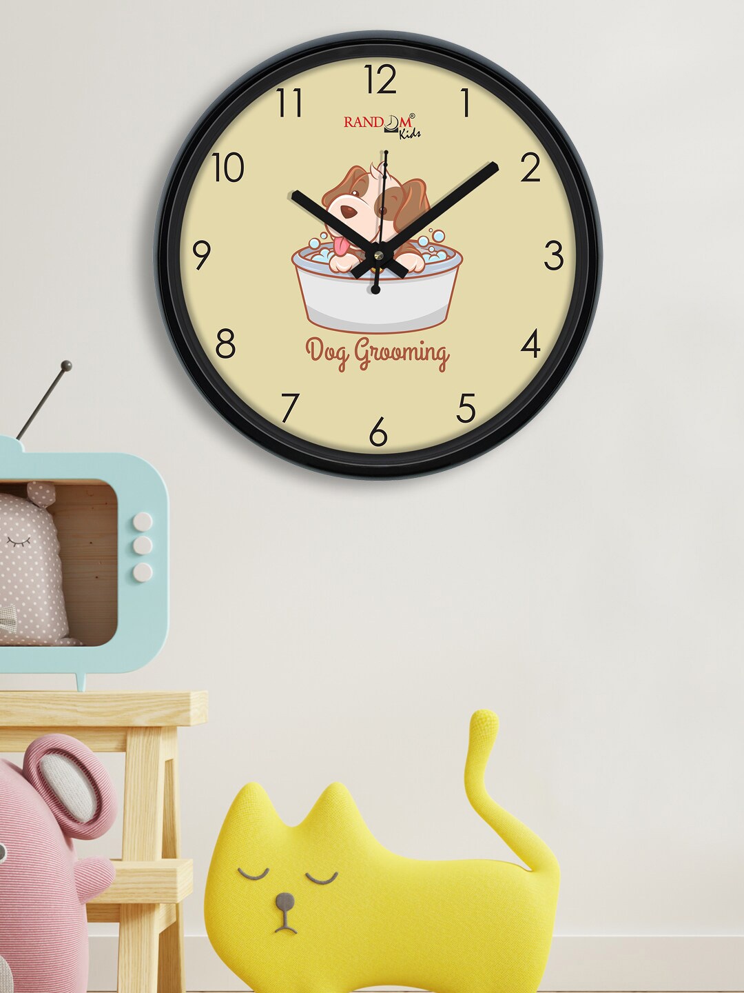 

RANDOM Beige & Black Printed 30.48 Cm Contemporary Wall Clock