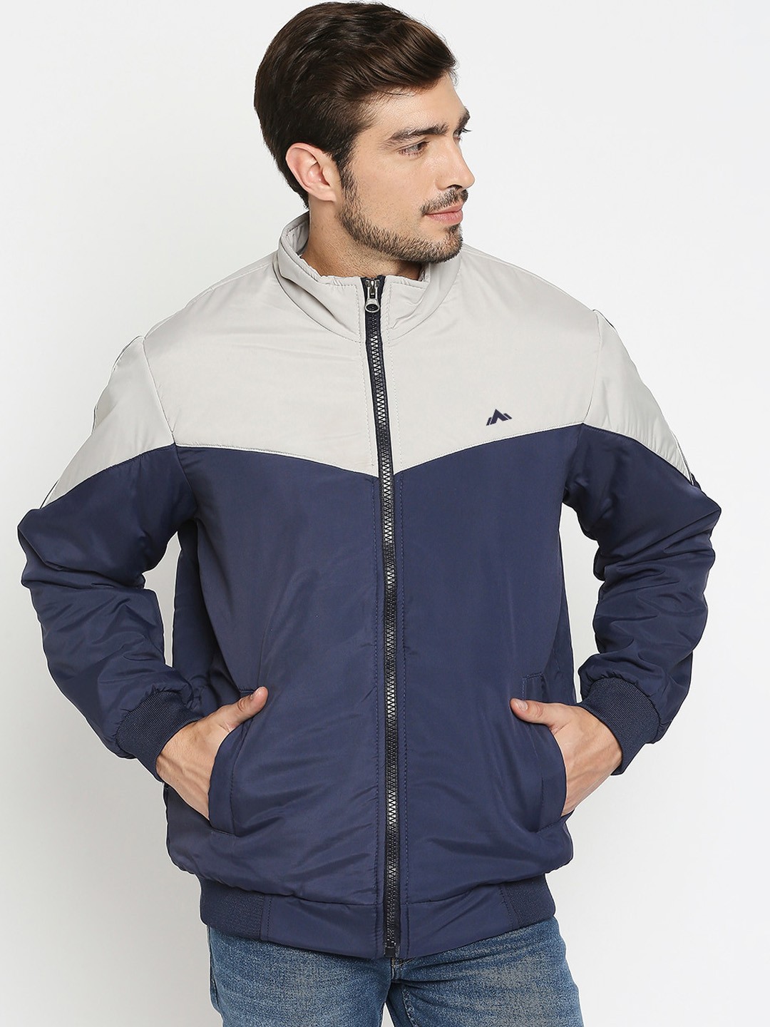 

Zeel Men Navy Blue Colourblocked Lightweight Puffer Jacket