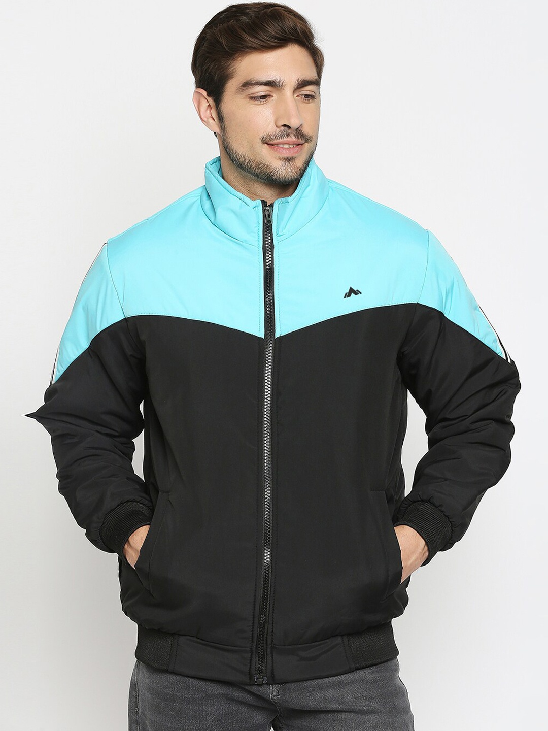 

Zeel Men Black & Blue Colourblocked Lightweight Bomber Jacket