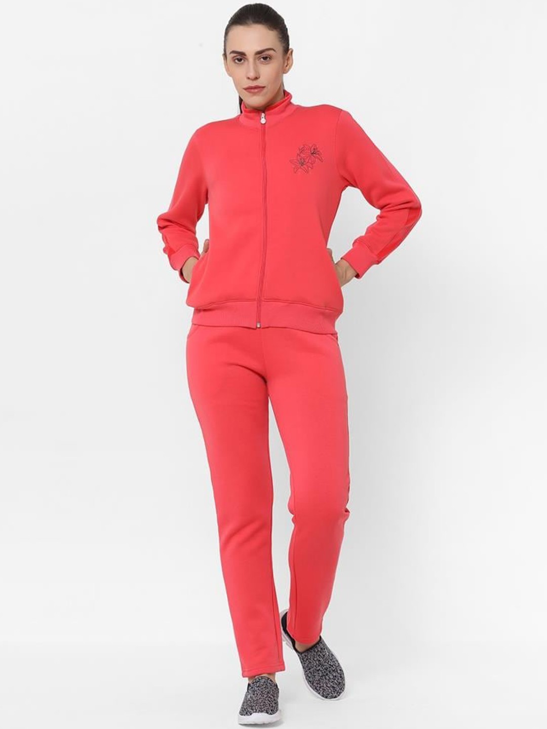 

Sweet DreamsWomen Coral Red Solid Fleece Tracksuit