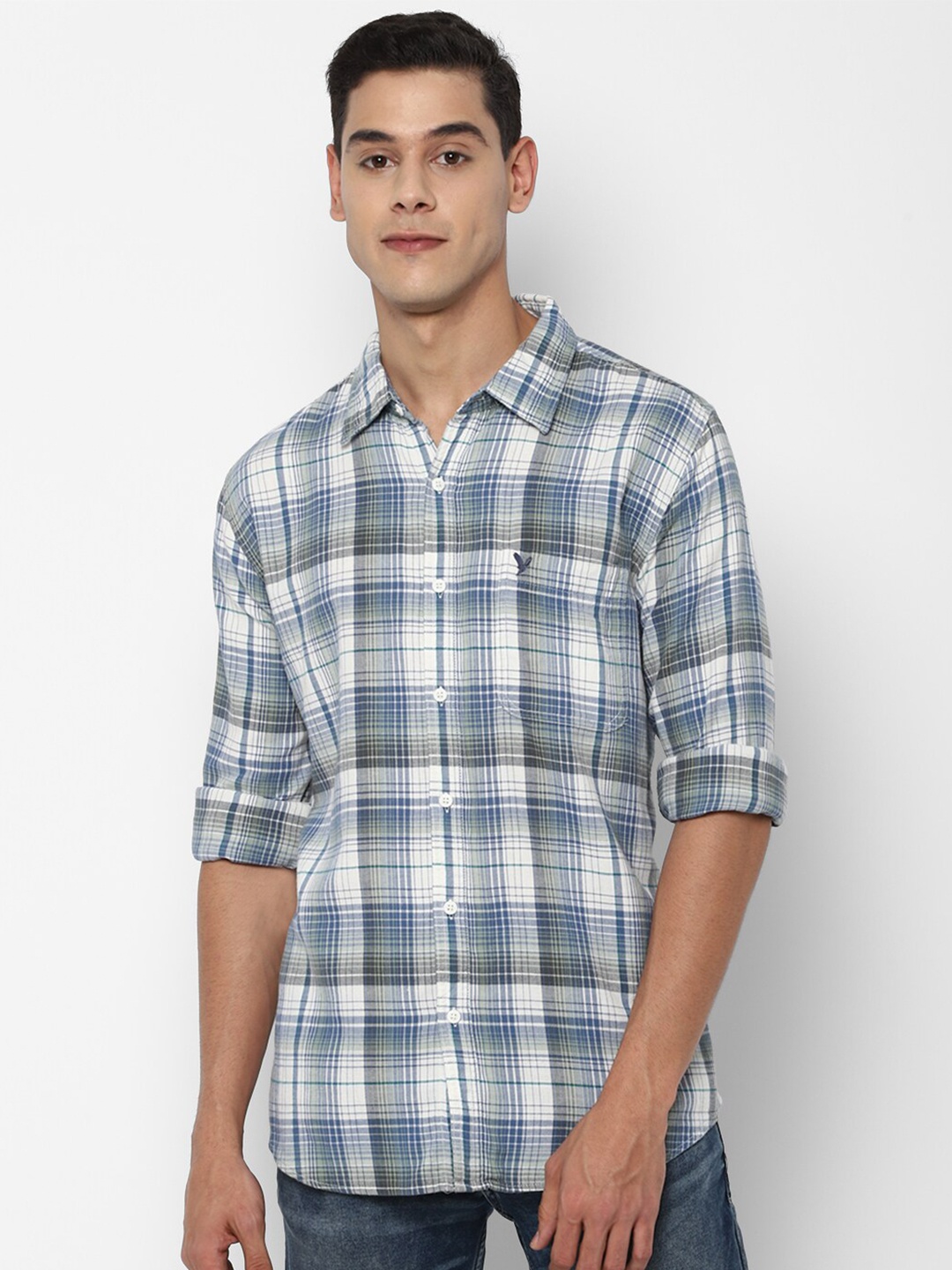 

AMERICAN EAGLE OUTFITTERS Men Blue & White Slim Fit Checked Pure Cotton Casual Shirt