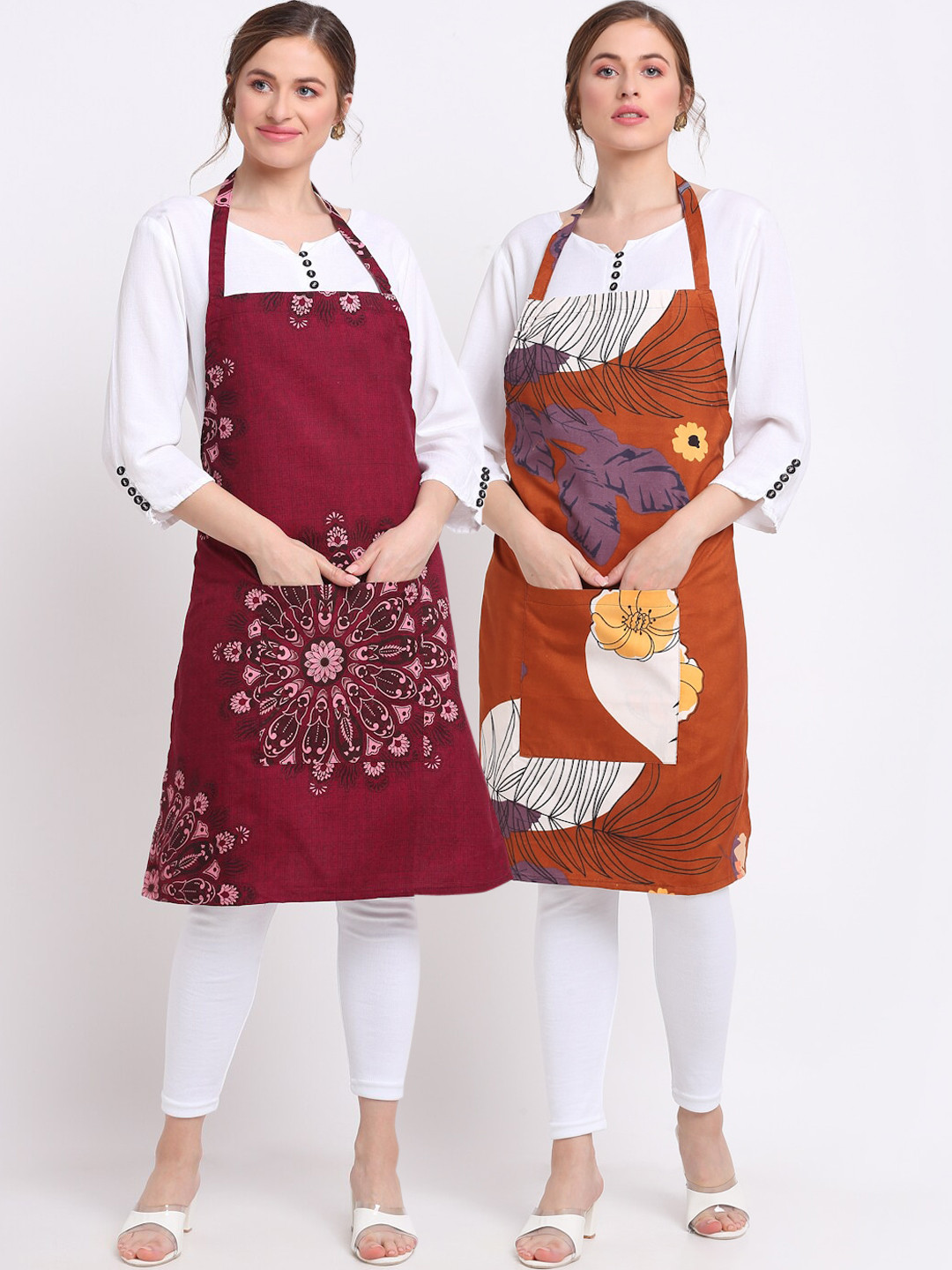 

TAG 7 Pack Of 2 Printed Aprons & Napkins, Maroon
