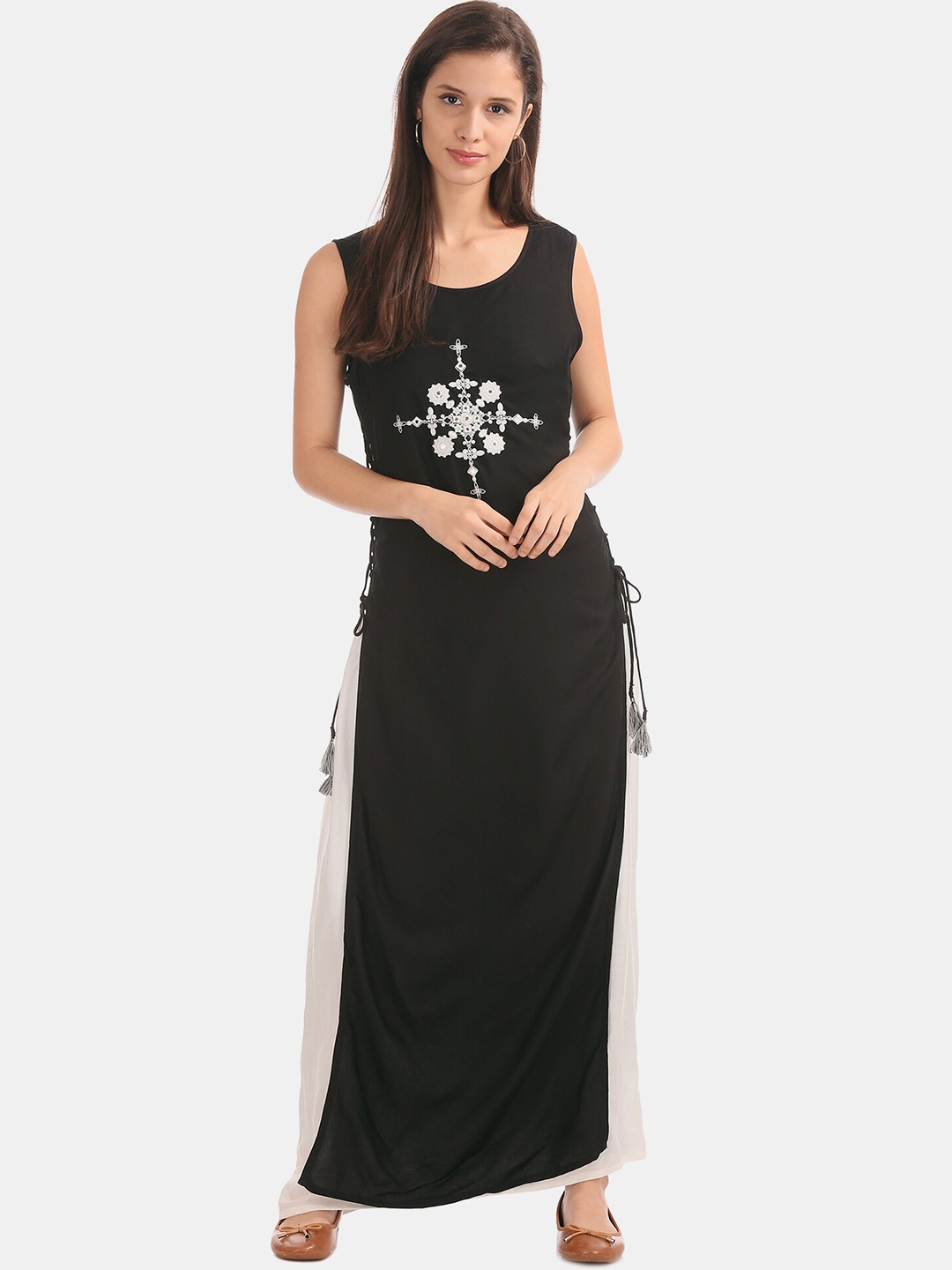 

Bronz Women Black & White Ethnic Motifs Embroidered Layered Maxi Dress