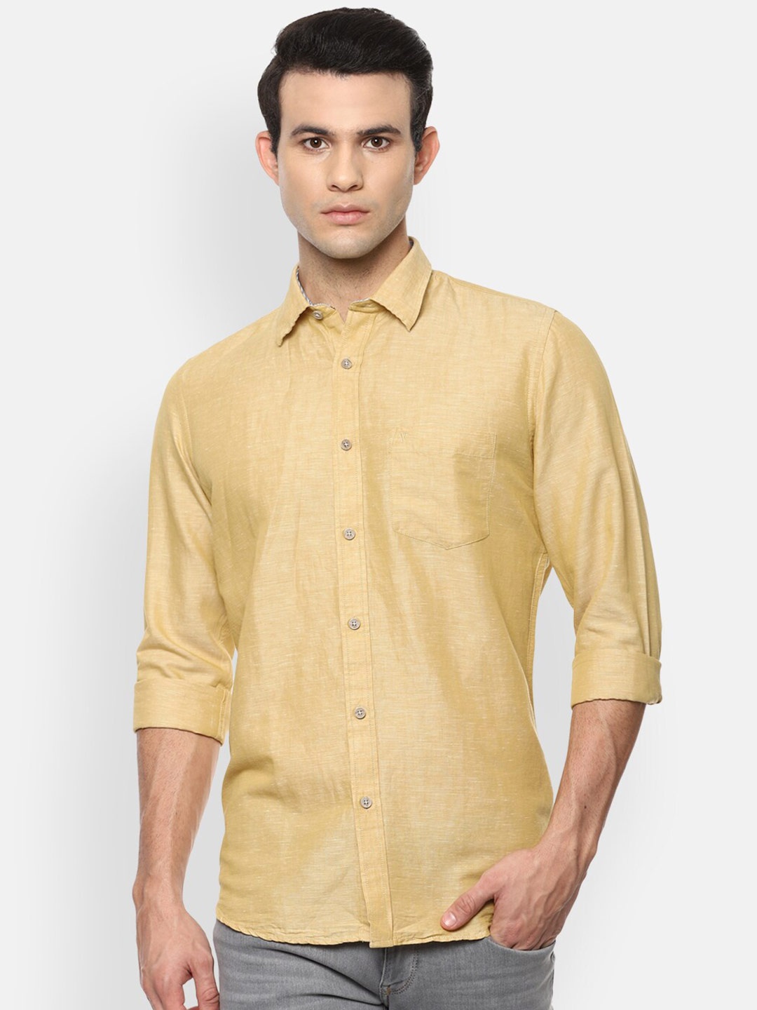 

Van Heusen Sport Men Yellow & Golden Toned Solid Casual Shirt