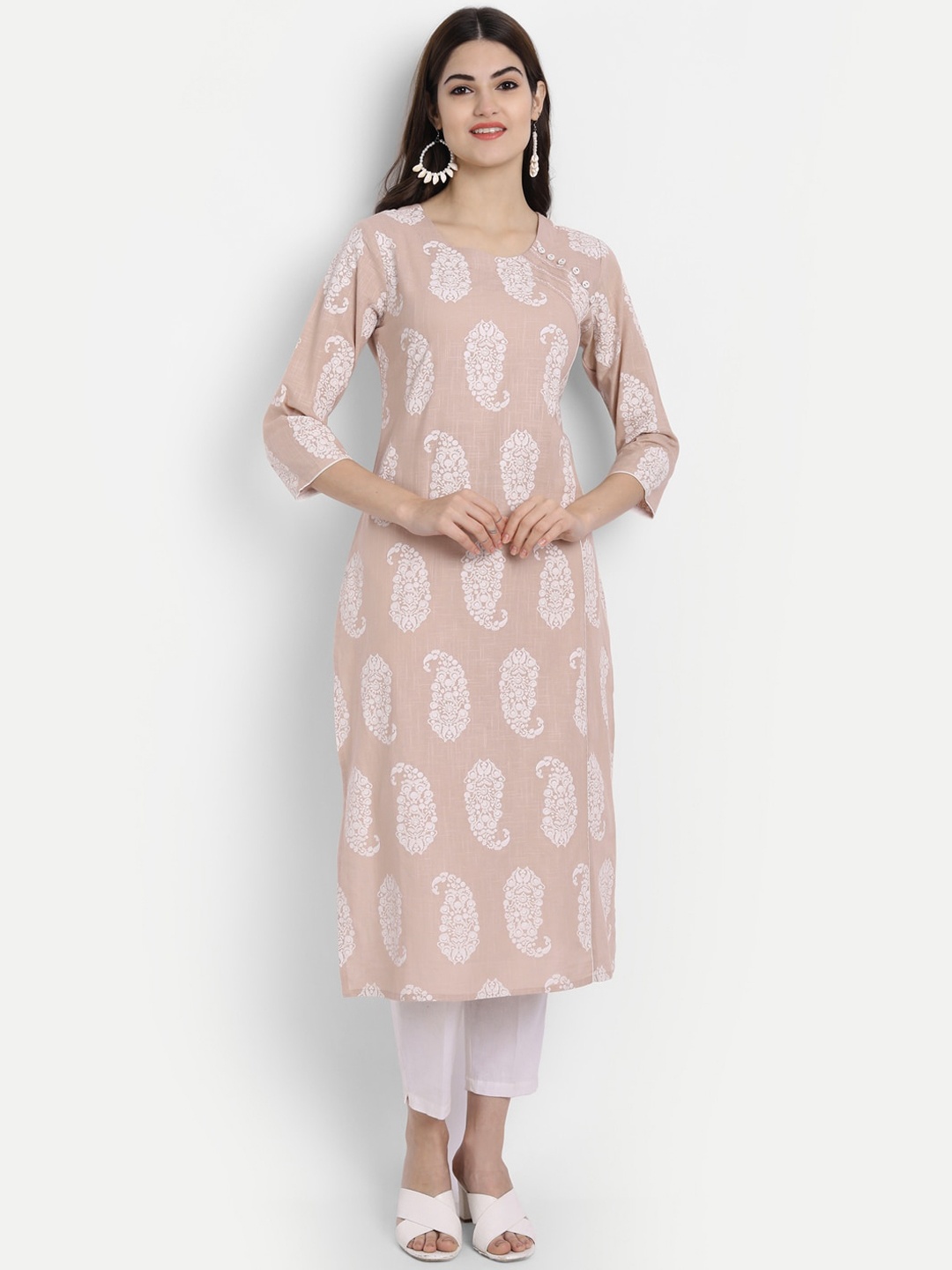 

SUTI Women Beige & White Paisley Printed Thread Work Cotton Kurta