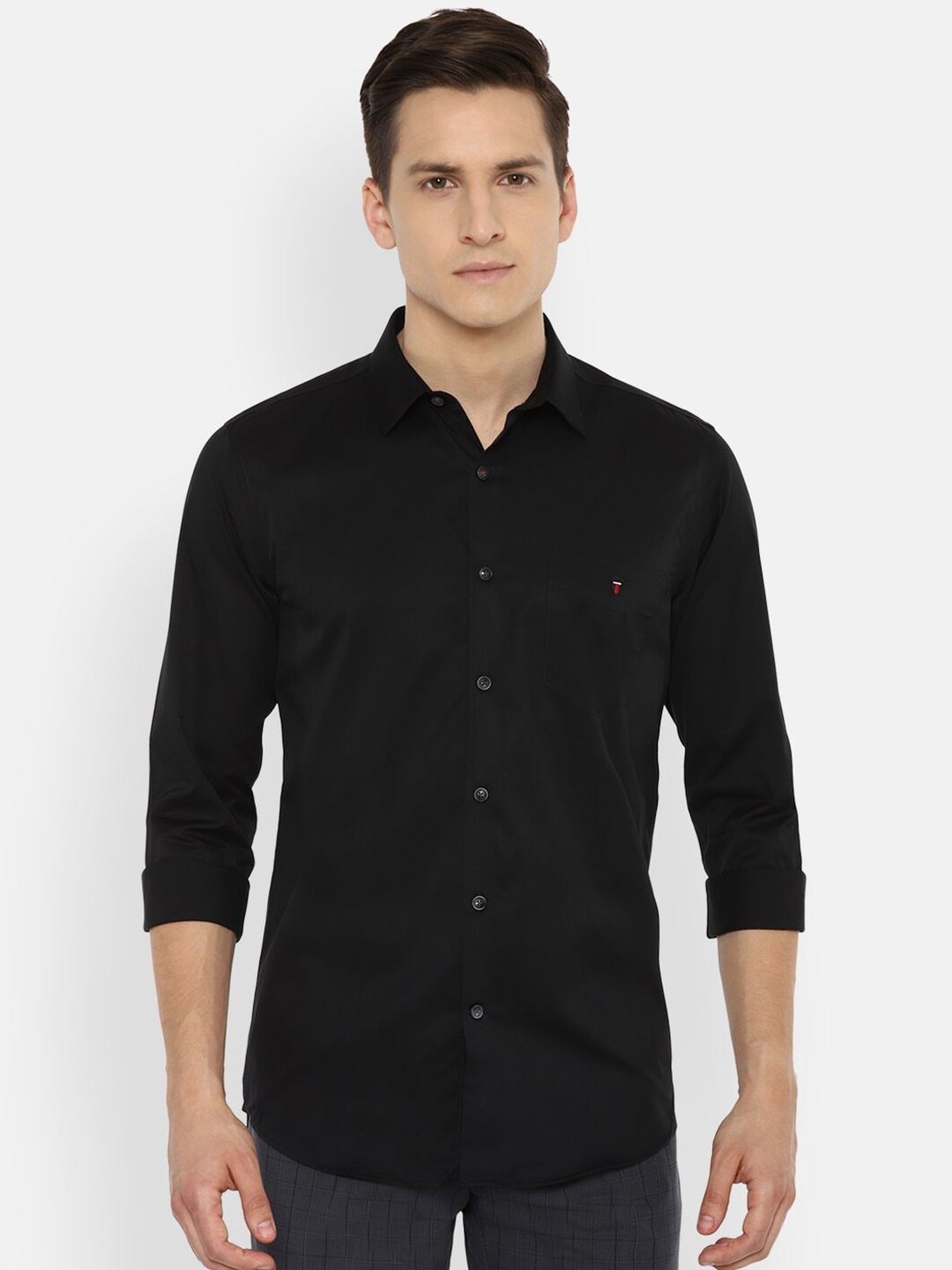 

Louis Philippe Sport Men Black Solid Slim Fit Casual Shirt
