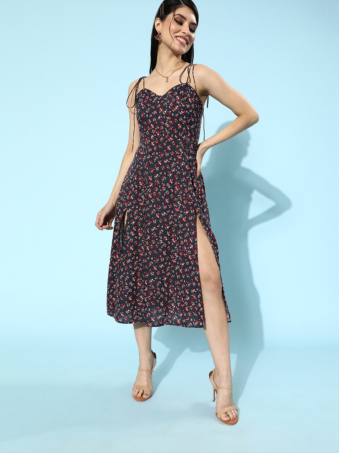 

Berrylush Women Navy Blue Floral Romantic Florals Dress