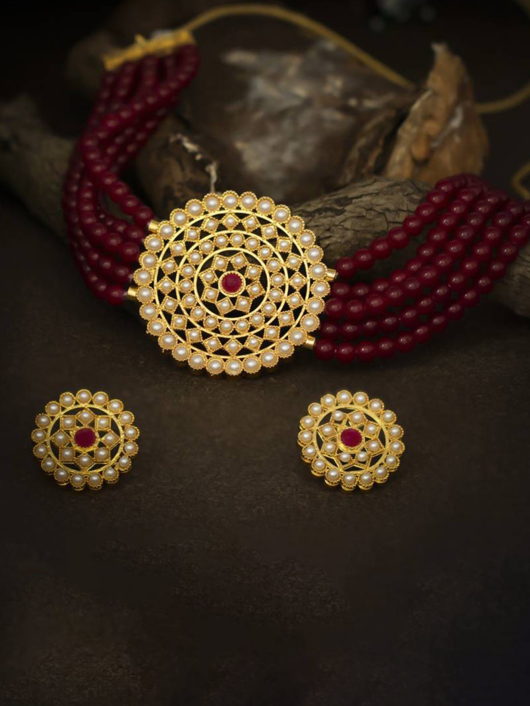 

ASMITTA JEWELLERY Gold-Plated White & Maroon Pearl Beaded Jewellery Set