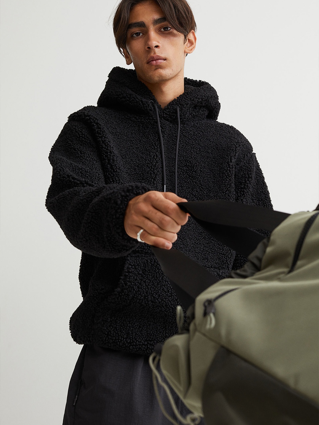 

H&M Men Black Regular Fit Hoodie Sweatshirt