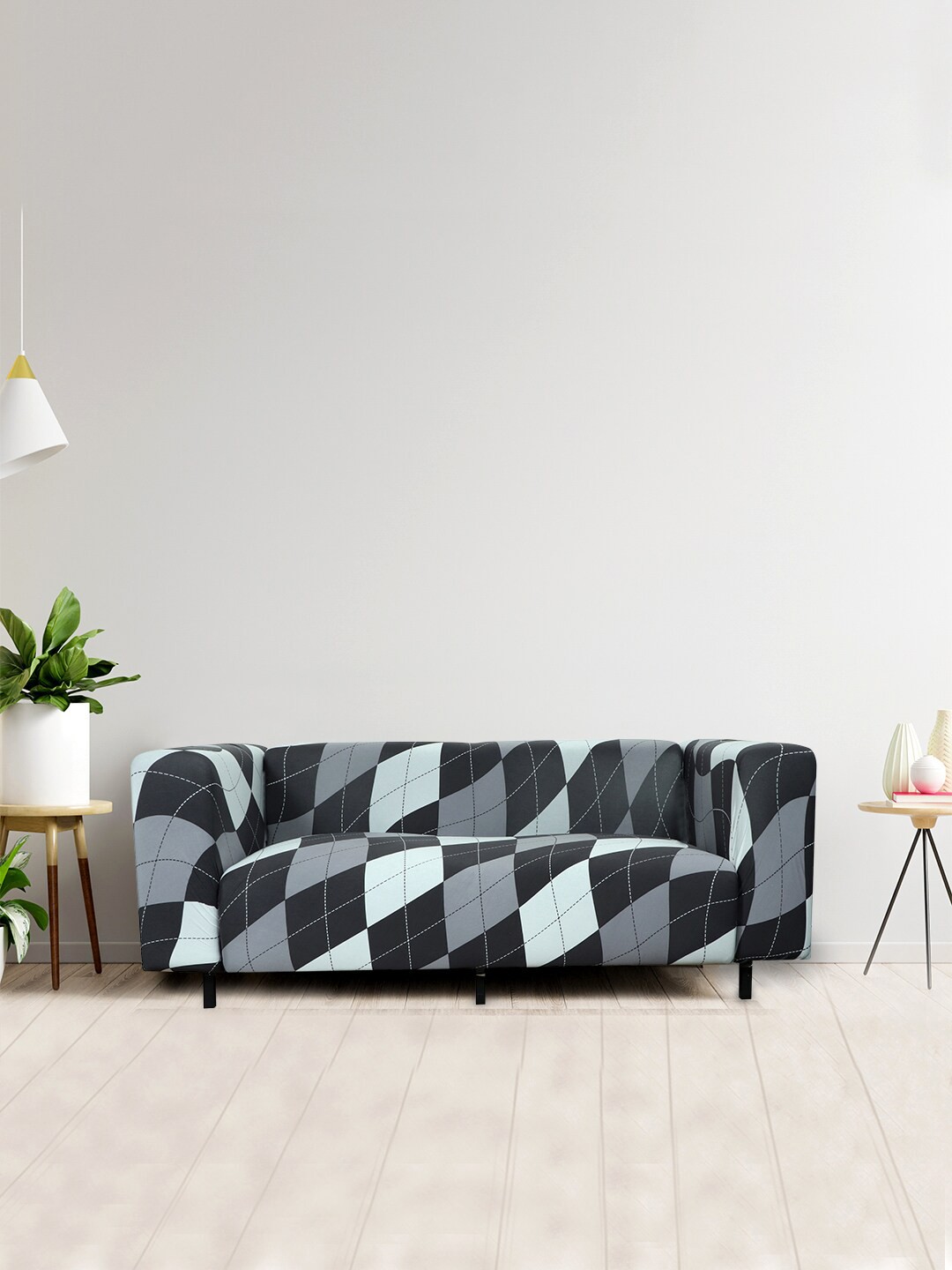 

HOUSE OF QUIRK Black & Grey 4-Seater Stretchable Non-Slip Sofa Slipcover