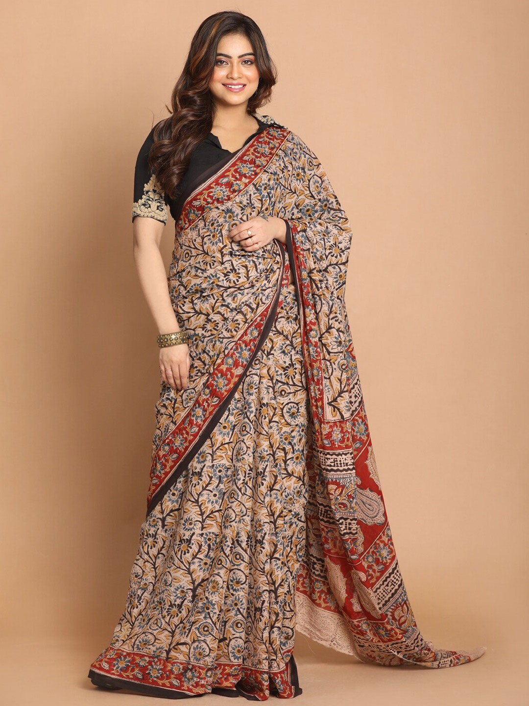 

Indethnic Red & Beige Kalamkari Mulmul Cotton Block Print Saree