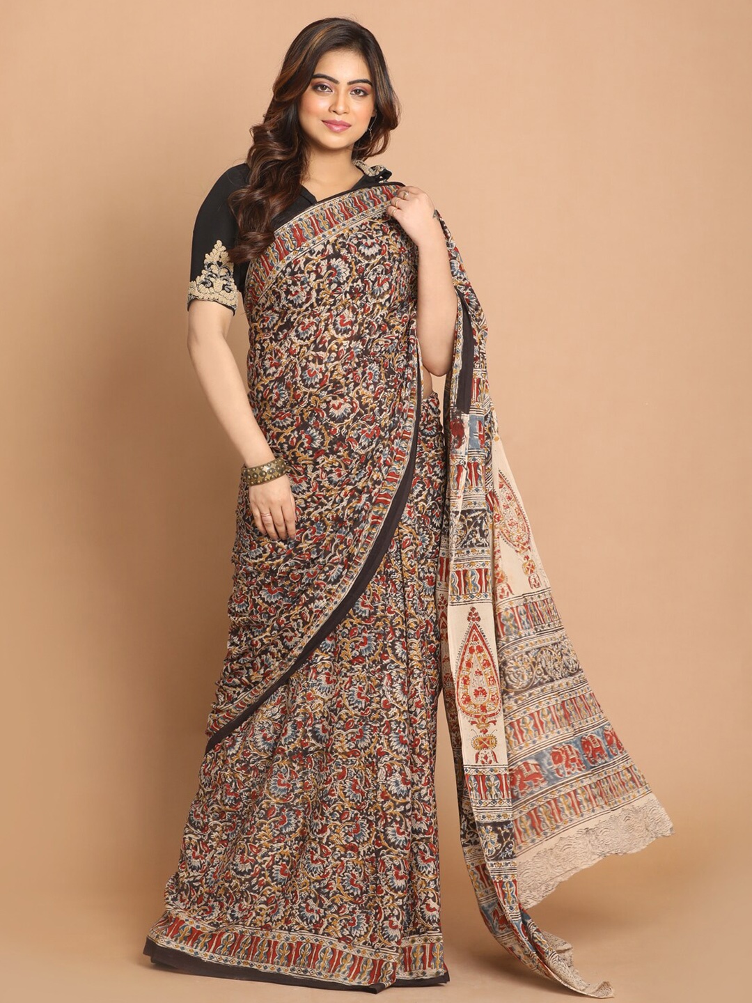 

Indethnic Black & Red Kalamkari Pure Cotton Handblock Print Saree