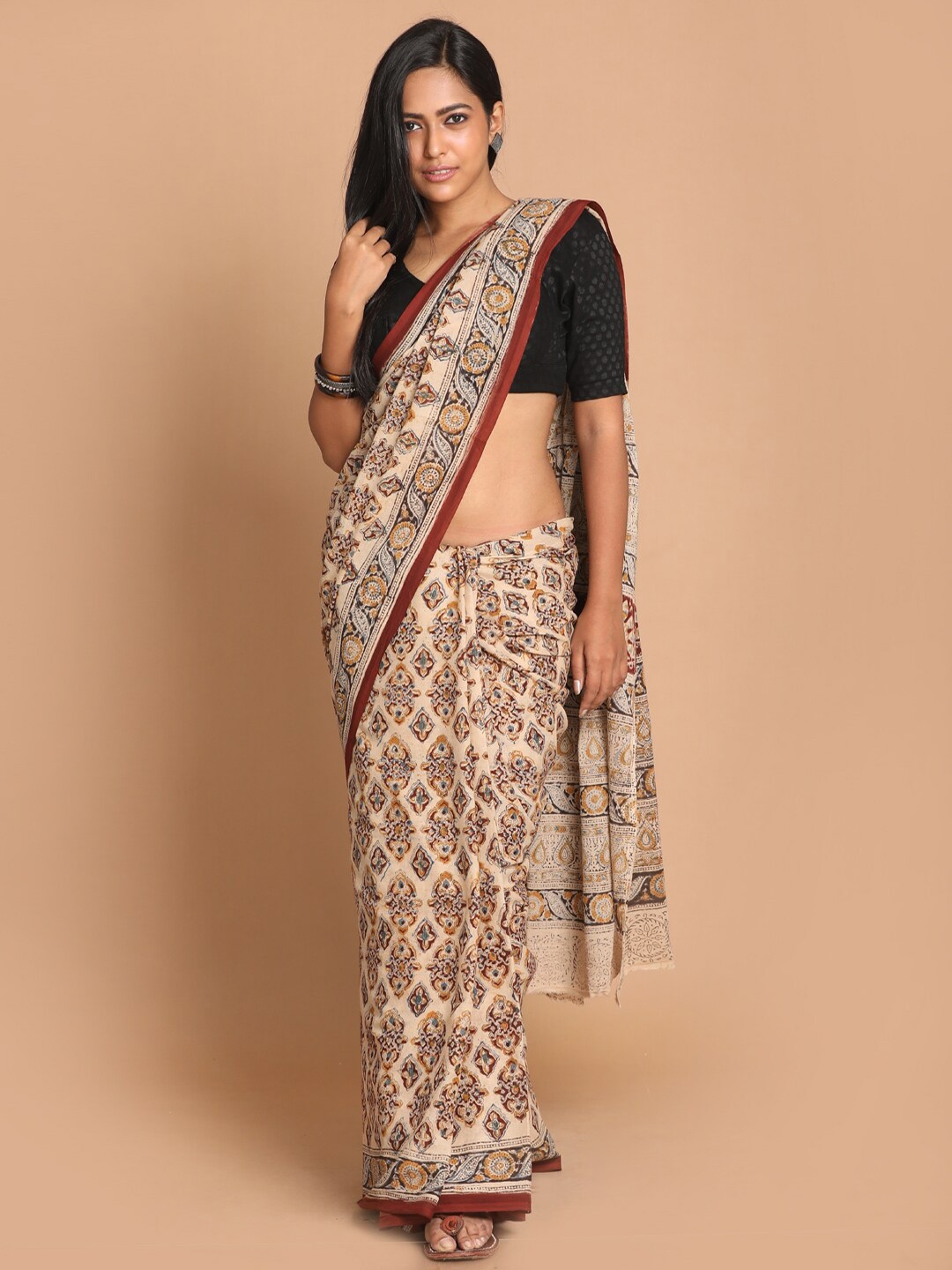 

Indethnic Maroon & Beige Kalamkari Printed Mulmul Pure Cotton Saree