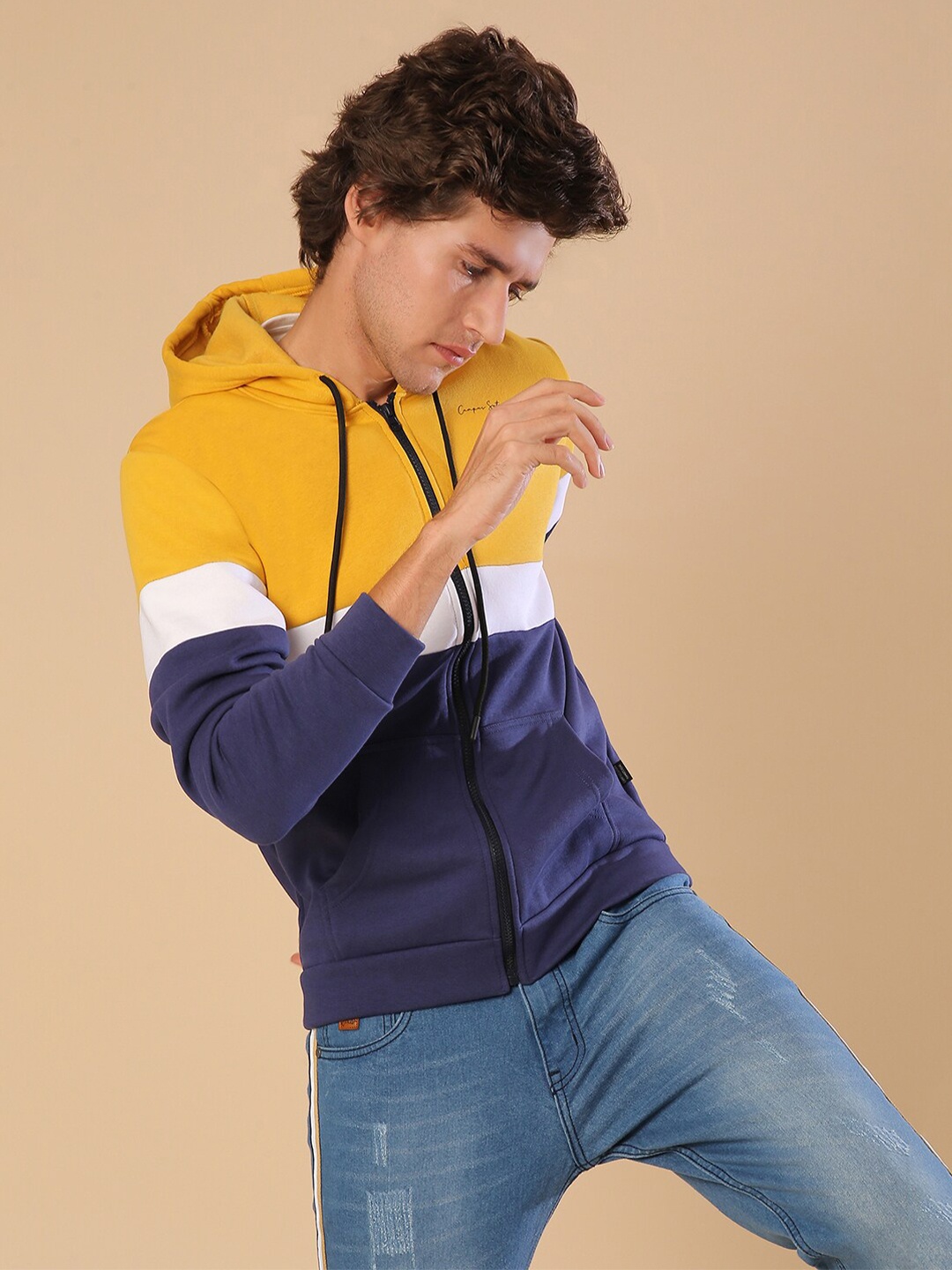 

Campus Sutra Men Yellow Colourblocked Hooded Sweatshirt