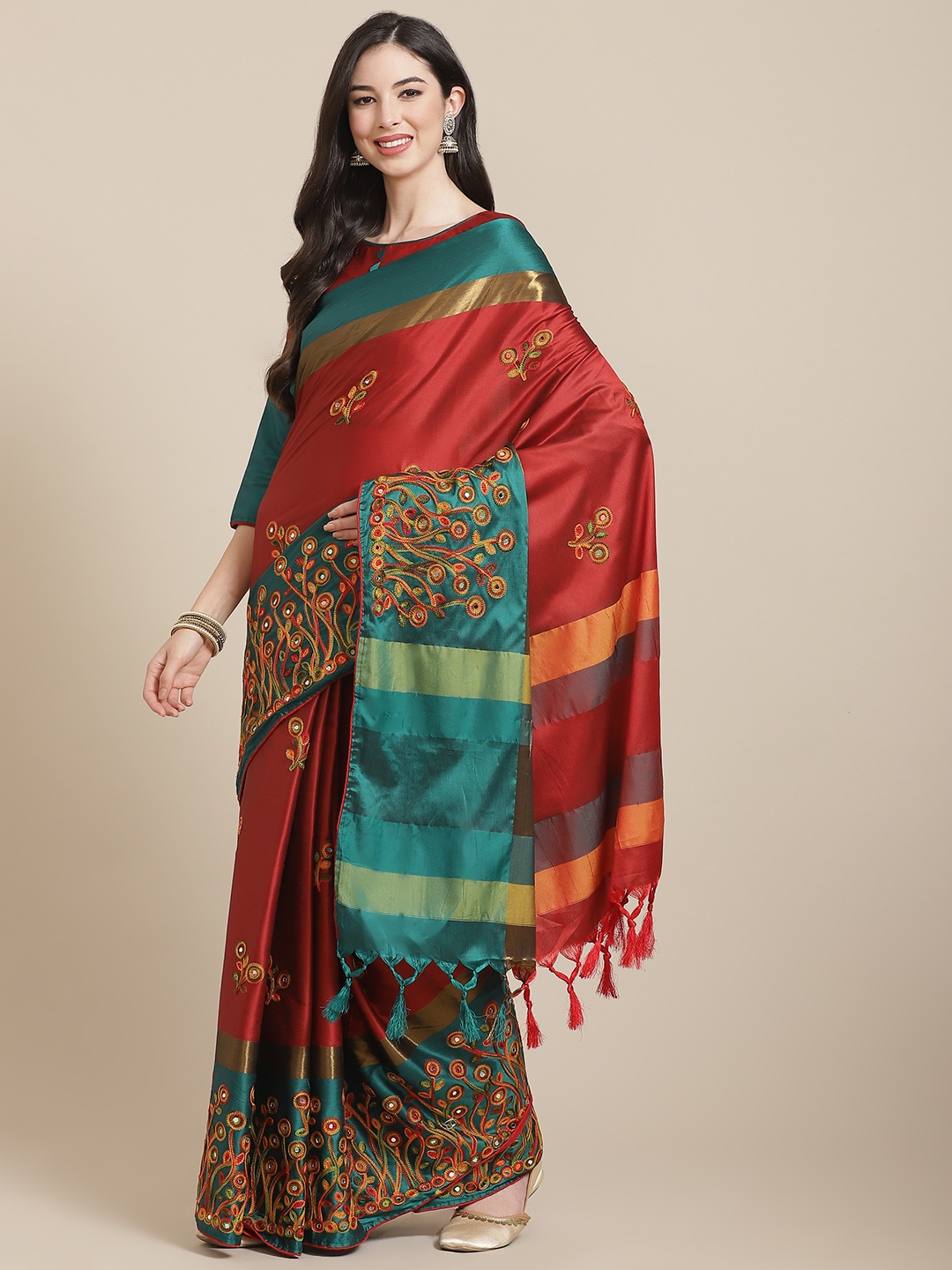 

SERONA FABRICS Red & Green Embellished Mirror Work Silk Cotton Saree