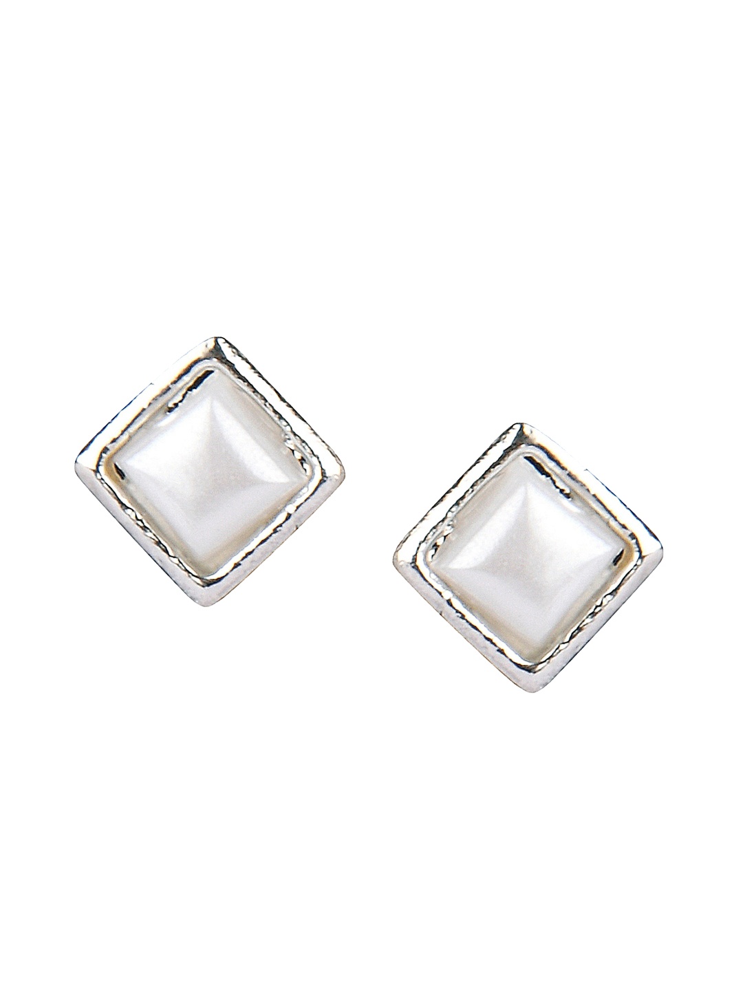 

DESI COLOUR White Geometric Studs Earrings