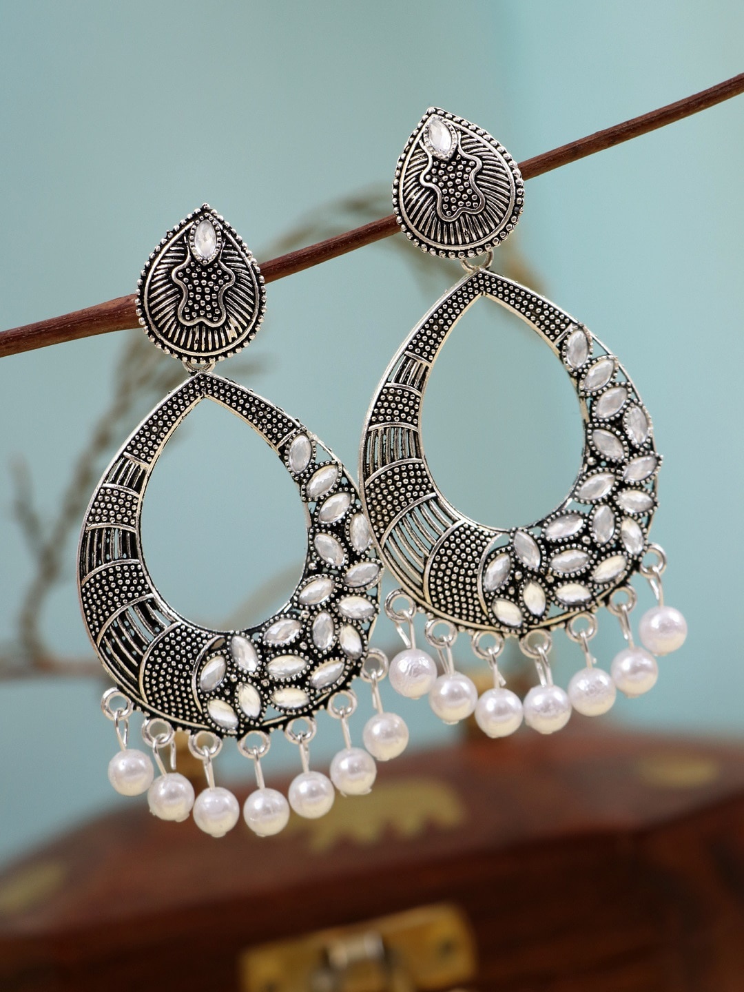 

Crunchy Fashion White & Silver-Plated Teardrop Shaped Drop Earrings