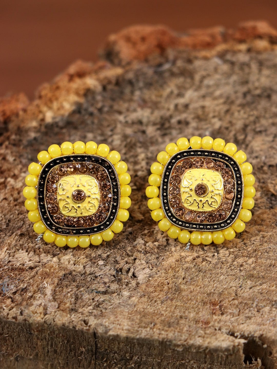 

Crunchy Fashion Woman Yellow Square Shape Stud Earrings