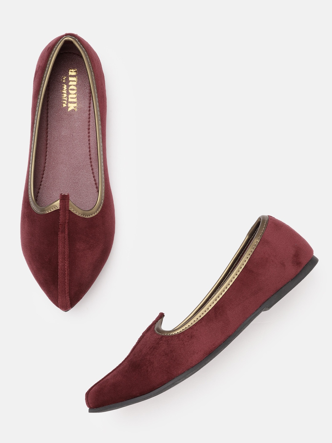 

Anouk Men Maroon Velvet Finish Handcrafted Mojaris