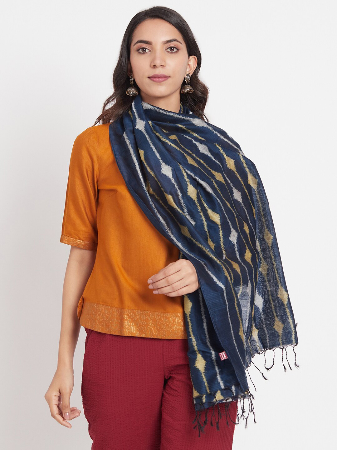 

Fabindia Women Blue & Beige Woven Ikat Diamond Printed Stole