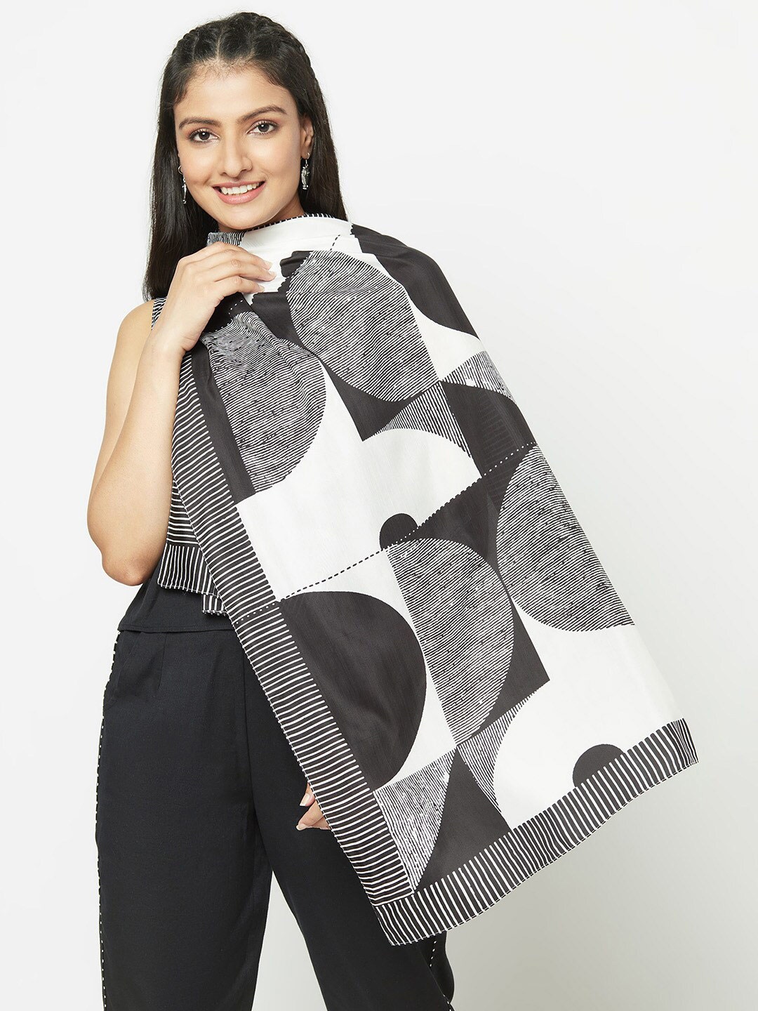 

Fabindia Women Black & Grey Printed Stole