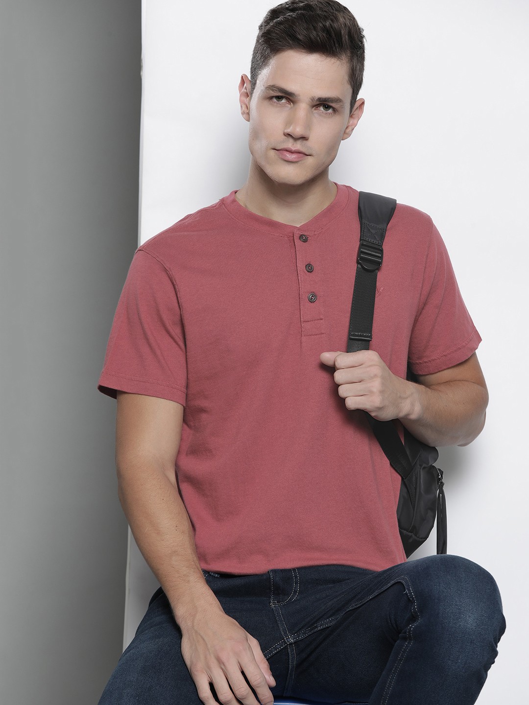 

AMERICAN EAGLE OUTFITTERS Men Dusty Pink Pure Cotton Solid Henley Neck T-shirt