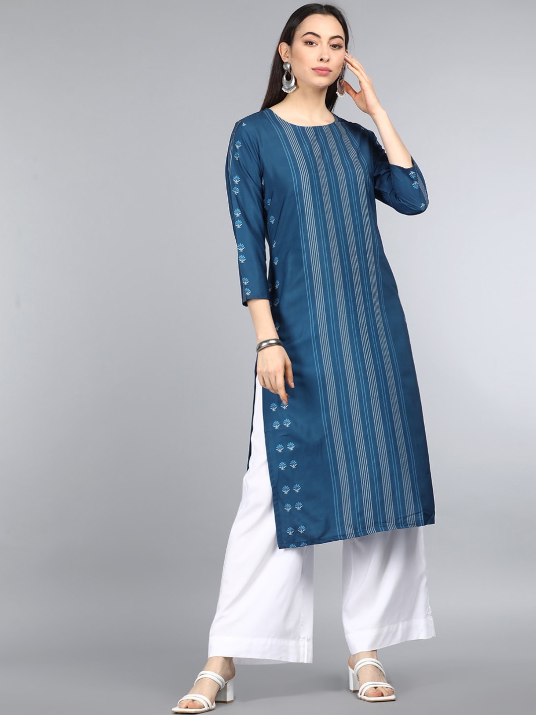 

AHIKA Women Blue Striped Kurta