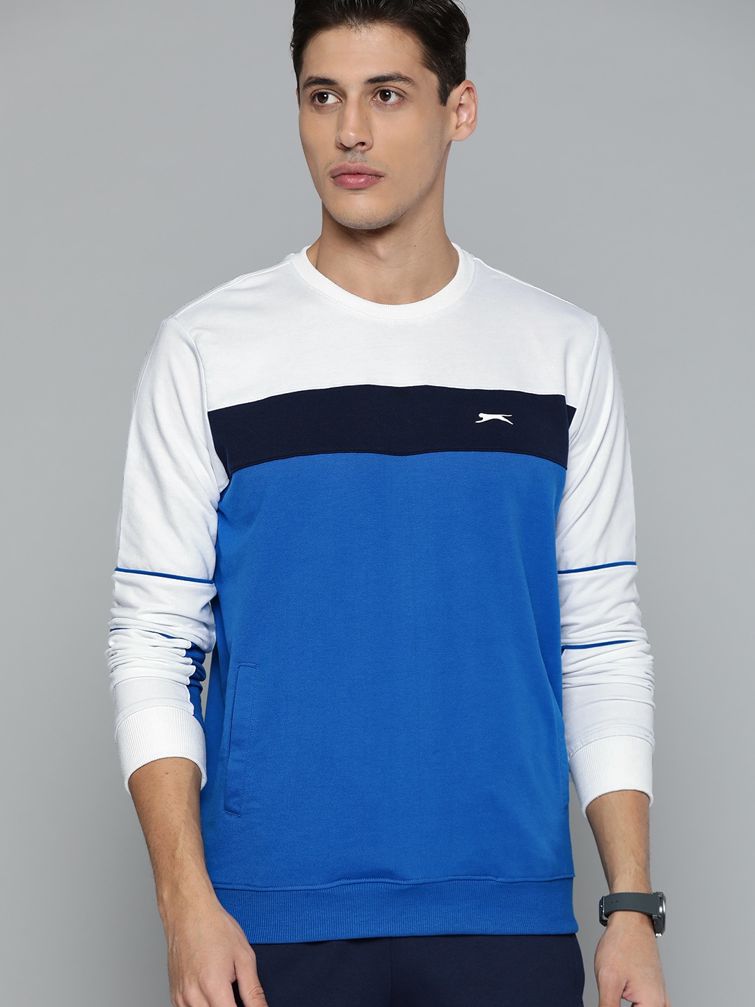 

Slazenger Men Blue Colourblocked Sweatshirt