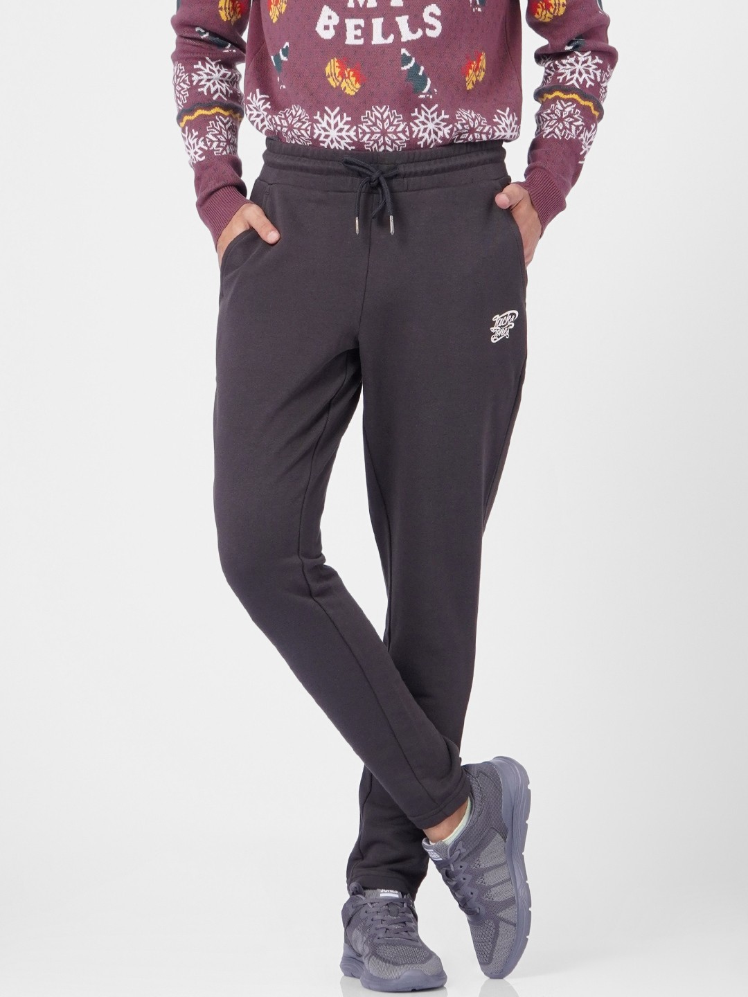 

Jack & Jones Men Mid-Rise Track Pants With Minimal Typography Detail, Black