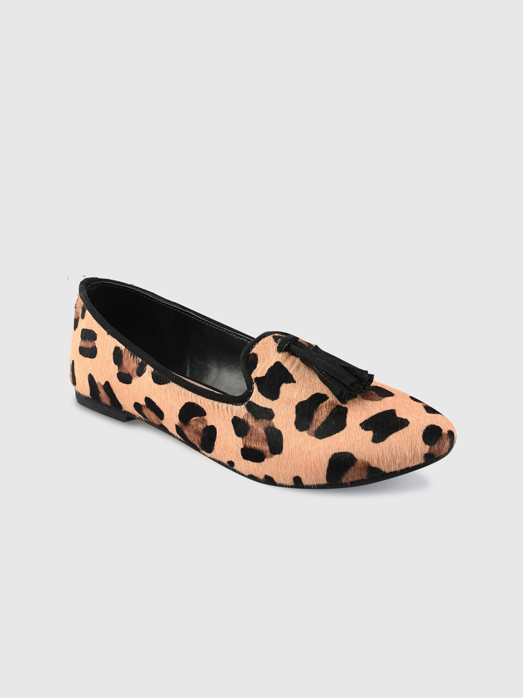 

KALTHEOS Women Tan Printed Ballerinas Flats