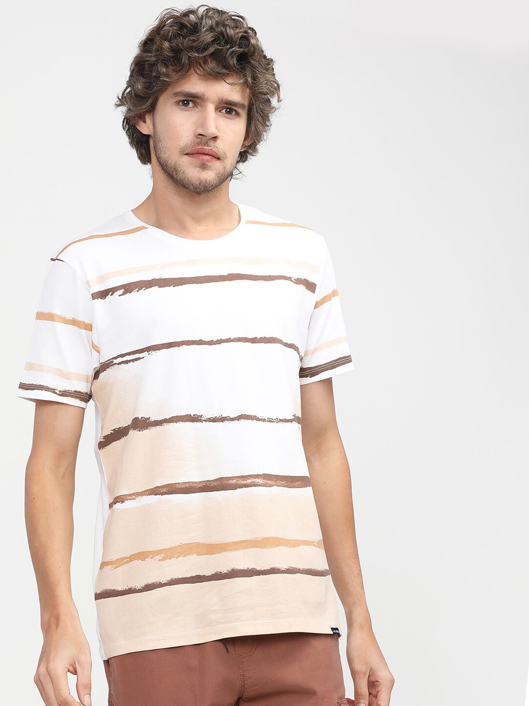 

HIGHLANDER Men White Striped Pockets Slim Fit T-shirt