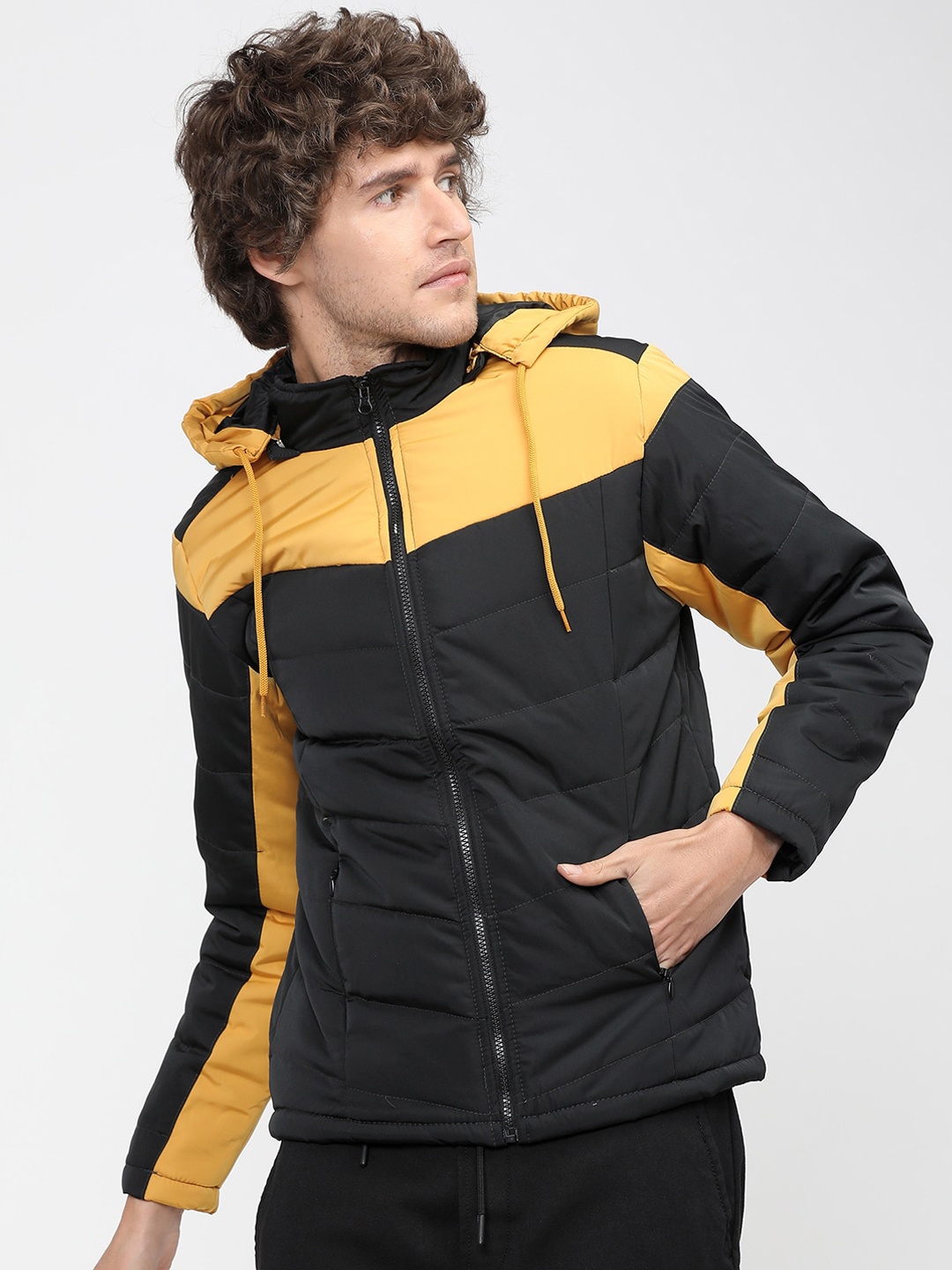 

HIGHLANDER Men Black Yellow Colourblocked Padded Jacket