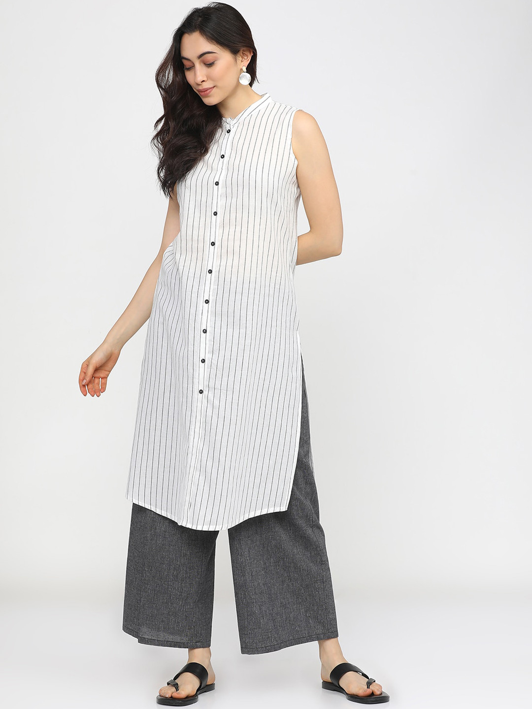 

Vishudh Women White Striped Thread Work Kurta