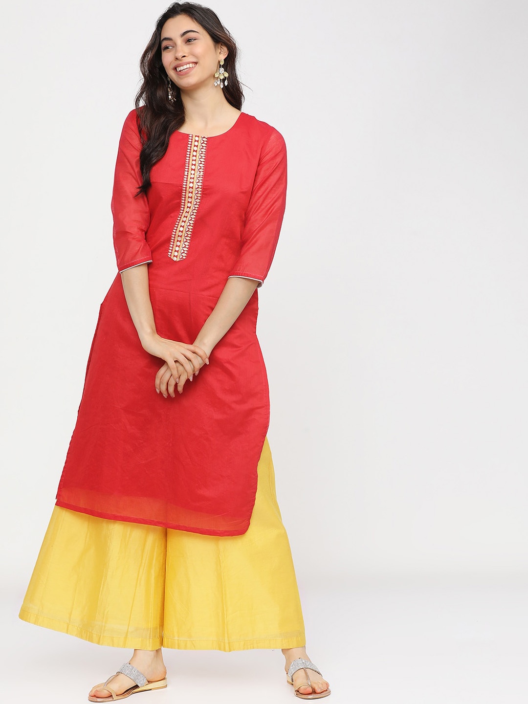 

Vishudh Women Red & Gold-Toned Ethnic Motifs Yoke Design Kurta