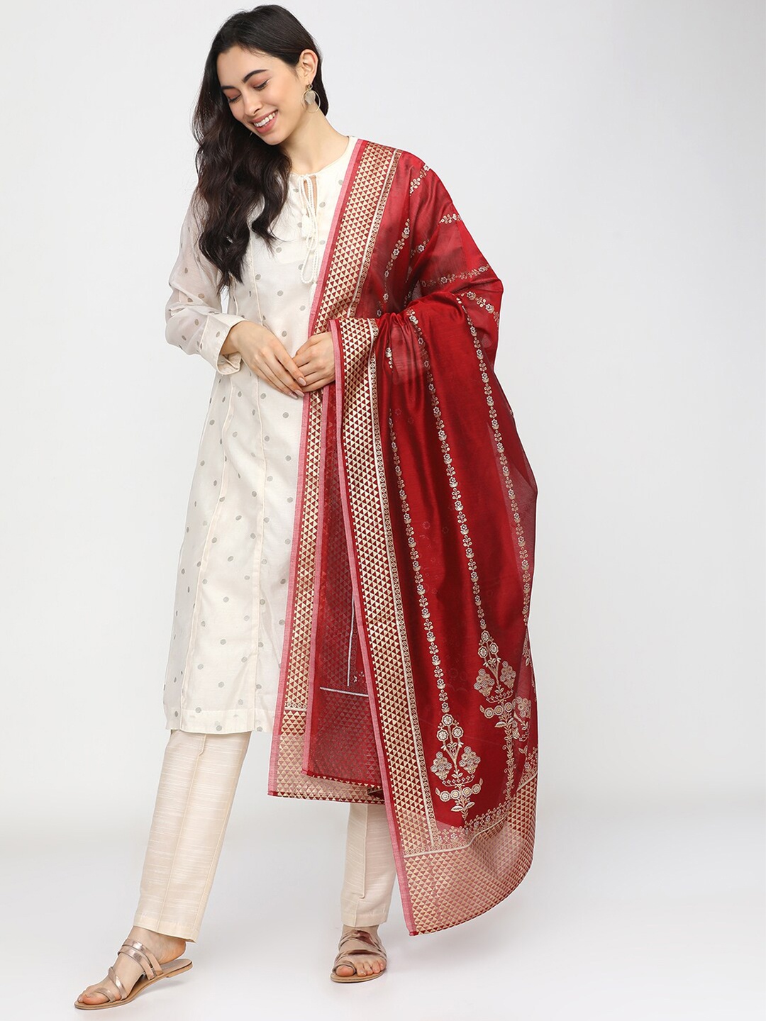 

Vishudh Red & Gold-Toned Ethnic Motifs Printed Dupatta