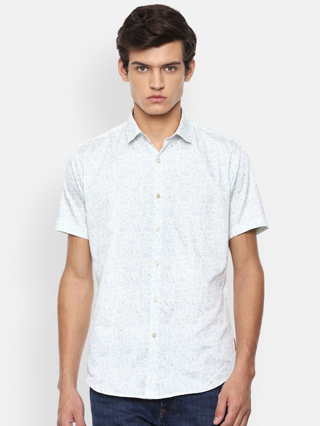 

V Dot Men Blue Slim Fit Floral Opaque Printed Casual Shirt