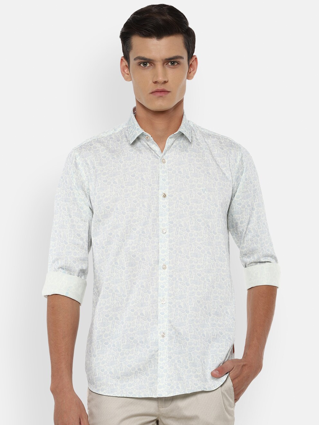 

V Dot Men Blue Slim Fit Floral Opaque Printed Casual Shirt