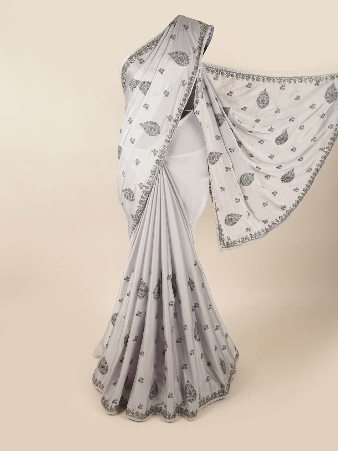 

Pothys Grey & Silver-Toned Embellished Saree
