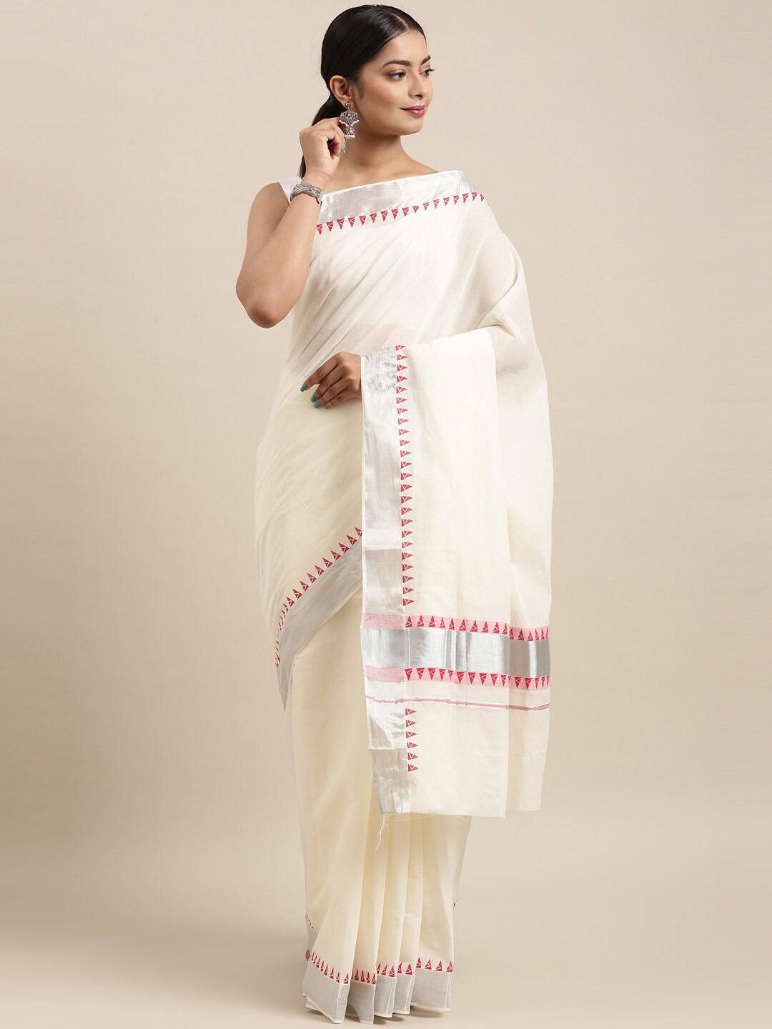 

The Chennai Silks Off White & Silver-Toned Zari Pure Cotton Kasavu Saree