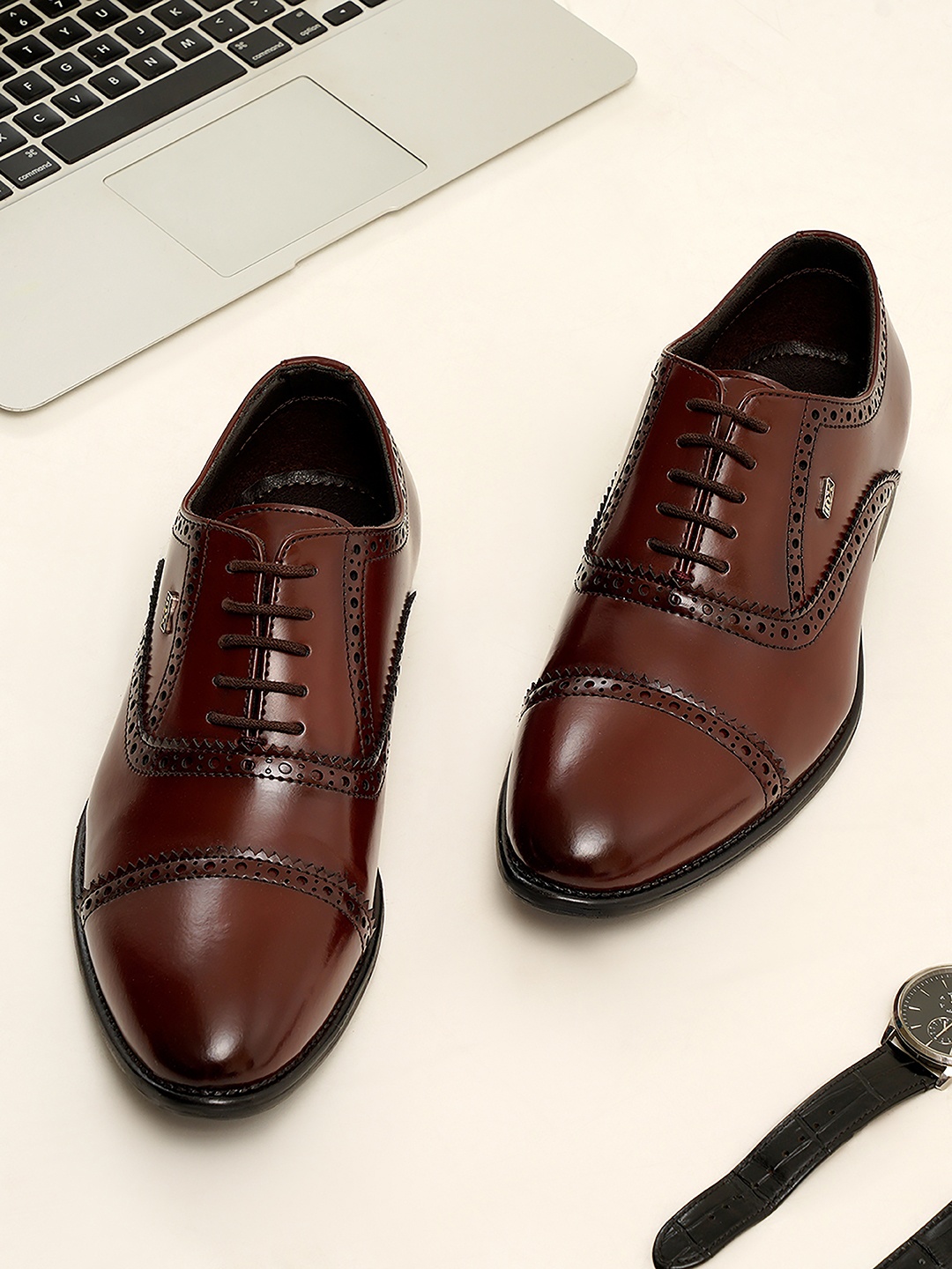 

ID Men Wine Textured Formal Oxfords, Burgundy